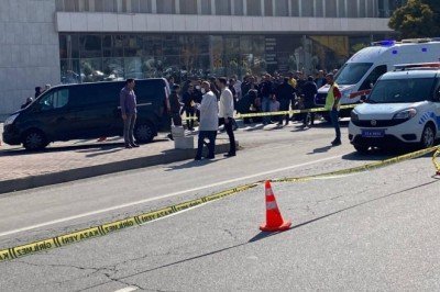 Minibüsün çarptığı hamile kadın hayatını kaybetti