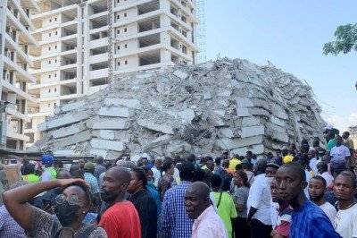 Nijerya'da çöken binada can kaybı 22'ye yükseldi