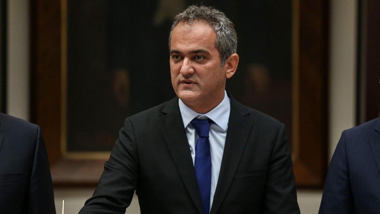 Bakan Özer'den ara tatil açıklaması: Öğretmenler eğitimlerini online alacak