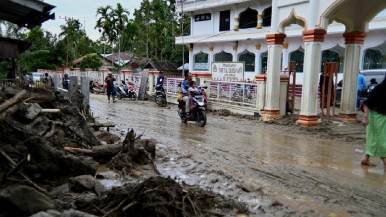 Endonezyanın Cava Adasındaki selde 5 kişi öldü