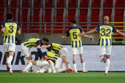 Fenerbahçe'den Avrupa'da ilk galibiyet