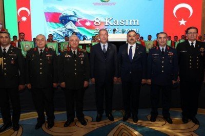 Bakan Akar: Azerbaycan kimmiş, Türk kimmiş bunu herkes gördü