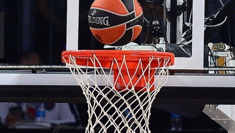 Basketbolda salonlar kapılarını tam kapasite ile açıyor