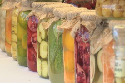 Festivalde koronavirüsten yengece kadar onlarca turşu kuruldu