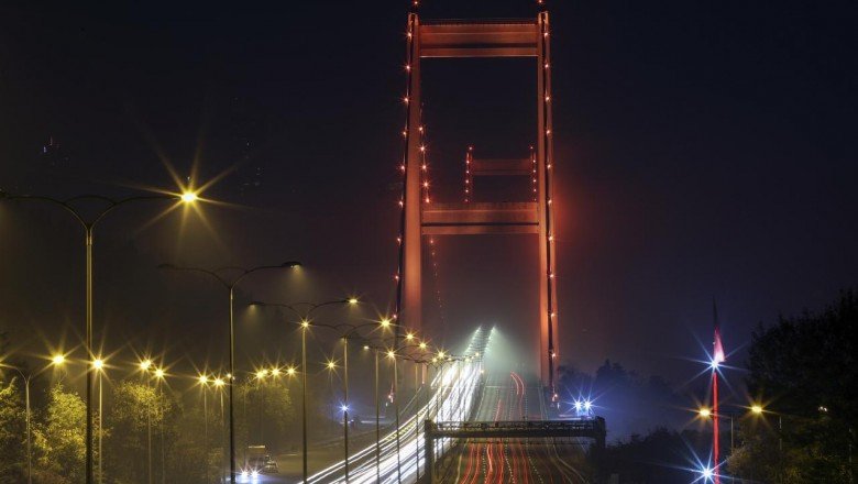 FSM Köprüsü lösemiye farkındalık için turuncuya büründü