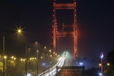 FSM Köprüsü lösemiye farkındalık için turuncuya büründü