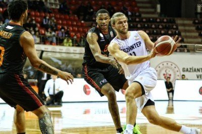 Galatasaray Nef, Gaziantep'te yıkıldı