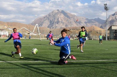 Hakkarigücü Kadın Futbol Takımı başarıya odaklandı