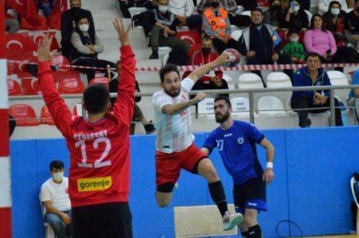 Milliler ilk maçından galibiyetle ayrıldı