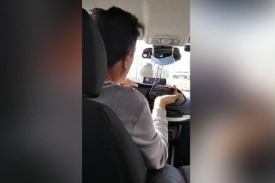 Seyir halinde at yarışı izleyen taksiciye ceza