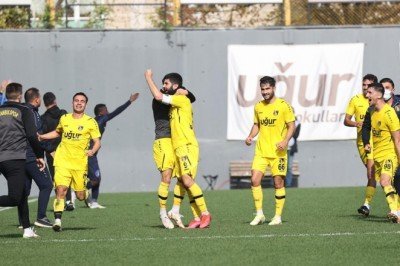 Sis nedeniyle yarıda kalan maç İstanbulspor'un