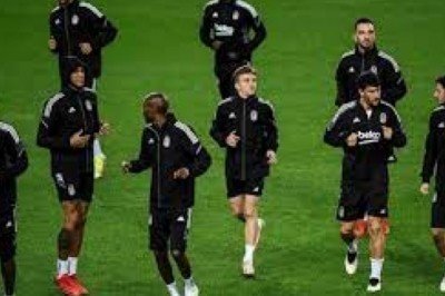 Sporting taraftarı, Beşiktaşlılara saldırdı