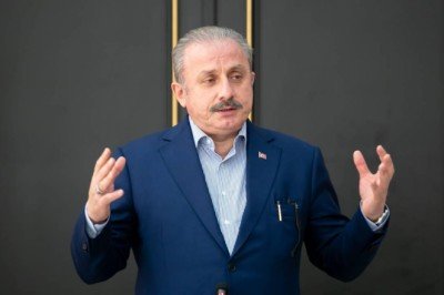 TBMM Başkanı Şentop'tan 61 Anayasası'na 'sürücü kursu aracı' benzetmesi