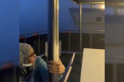 Yolcu teknesi ile vapur çarpışmaktan son anda kurtuldu