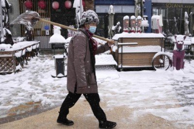 Çin'in Gansu eyaletinde son 14 yılın en yoğun kar yağışı yaşandı
