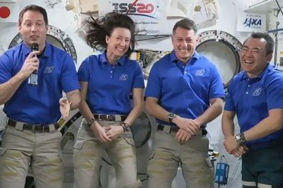 Dünya'ya dönüşte tuvalet krizi: 20 saat kullanamayacaklar - Cumhuriyet