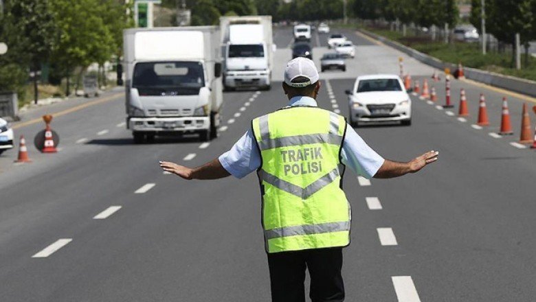 İstanbul'da bazı yollar trafiğe kapatıldı