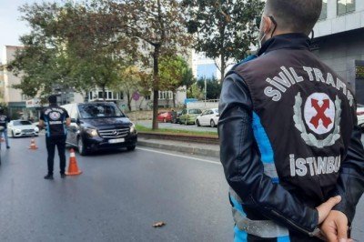 Yayalara yol vermeyen sürücülere ceza yağdı