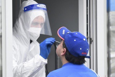 Almanya'da koronavirüs dalgası ağırlaşıyor