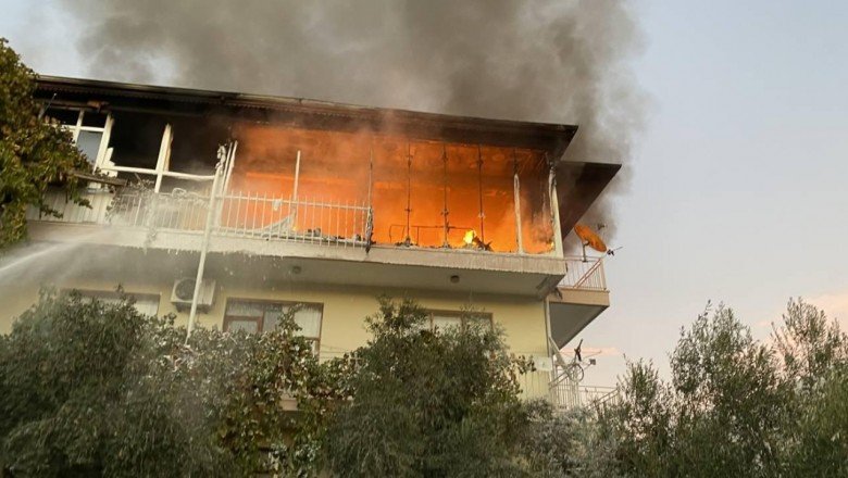 Antalya'da yangın: Ev kullanılamaz hale geldi