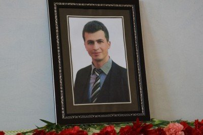 Bursa Belediye Başkanı Aktaş, şehit öğretmenin ailesini ağırladı