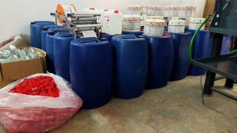 İstanbulda sahte alkol operasyonu: 4 gözaltı