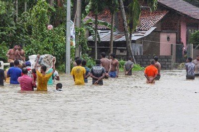 Sri Lankada sel: En az 5 ölü