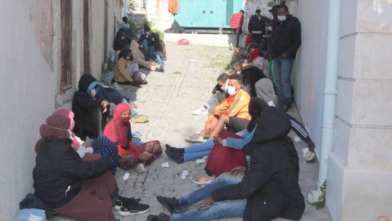 Türk kara sularına itilen 52 düzensiz göçmen kurtarıldı