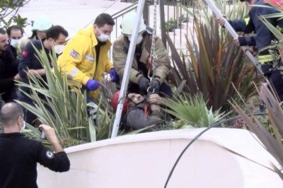 15 metrelik kuyuya düşen işçi kurtarıldı