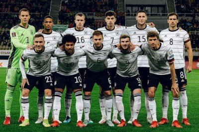 Almanya Milli Takımı'nda bir futbolcunun testi pozitif çıktı