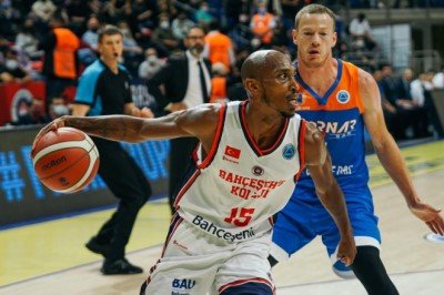 Bahçeşehir Koleji'nin Avrupa'da konuğu Iraklis