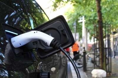 Elektrikli otomobillere talep artıyor