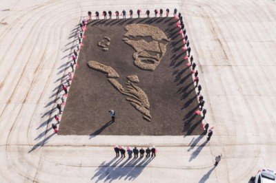 Fabrika işçileri 8 ton şeker pancarıyla Atatürk silüeti oluşturdu