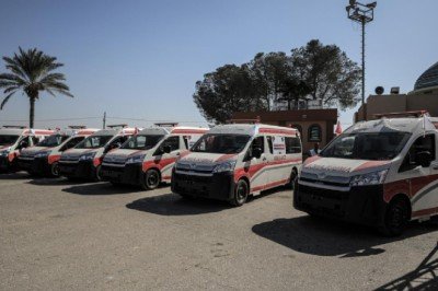Gazze'ye 27 ambulans gönderildi