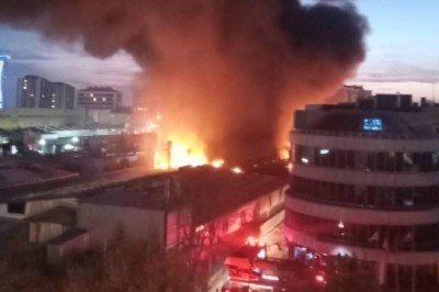 İstanbul'da fabrika yangını