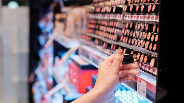 Kaçak kozmetik ve sağlık ürünü ele geçirildi