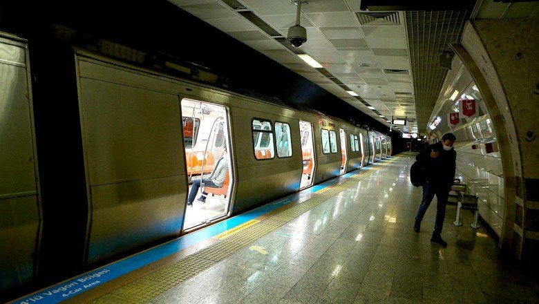 KadıköyTavşantepe metrosunda seferler gecikmeli yapılıyor
