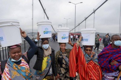 Masai kabilesinden kovalarla İstanbuldan dünyaya su mesajı