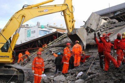 Van depreminin üzerinden 10 yıl geçti