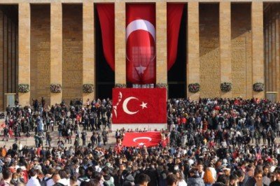 10 Kasım'da Anıtkabir'e ziyaretçi akını
