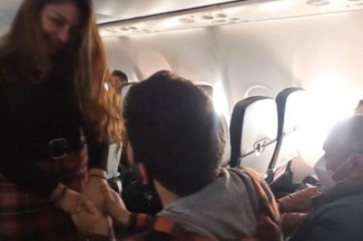 11 bin metre yükseklikte, 190 yolcunun önünde evlilik teklifi!
