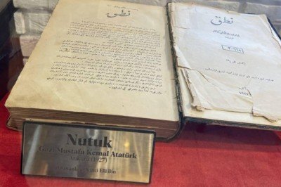 95 yıllık orijinal Nutuk Antalya'da sergileniyor