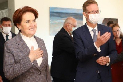 Akşener, AB büyükelçileriyle görüştü