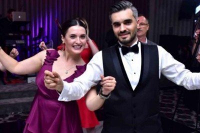 Aslıhan Gürbüz kardeşinin düğününde doyasıya göbek attı