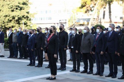 Büyükşehir Ata'yı andı