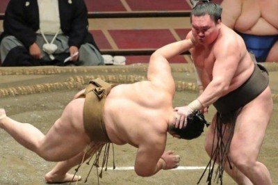 Hakuho: Japonya'nın emekliliğini açıklayan yenilmez sumo güreşçisi