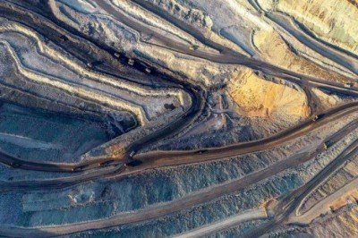 İklim krizi: BM'ye göre hükümetler 2030'a kadar vaatlerinin iki katı fosil yakıt üretimi planlıyor