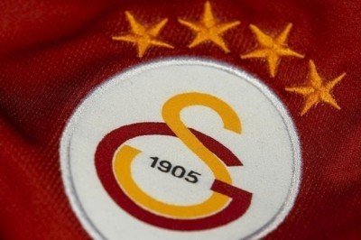 UEFA'dan Galatasaray'a seyircisiz oynama ve para cezası