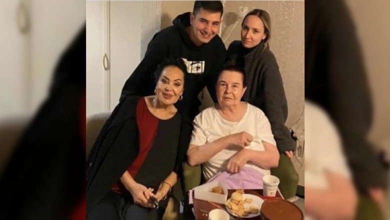 Yeşilçam&amp;#039;ın kraliçesi Türkan Şoray&amp;#039;dan Fatma Girik&amp;#039;e ziyaret