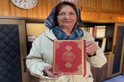 80 yaşındaki Bulgar kadın Müslüman oldu